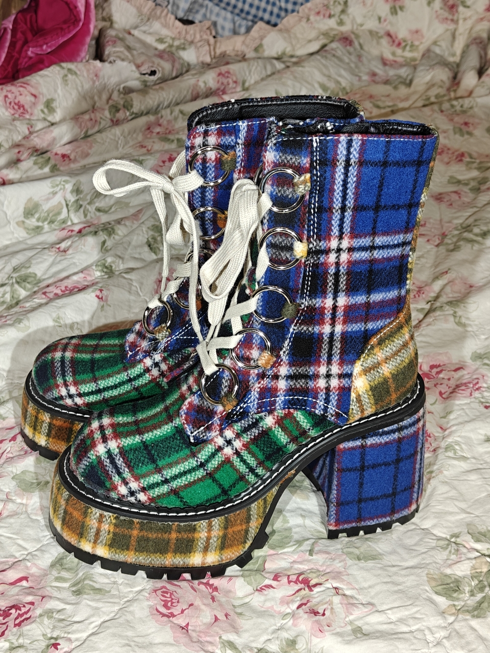 Current Mood From Dolls Kill Plaid Flannel Platform Lace-Up Boots 9 NWT